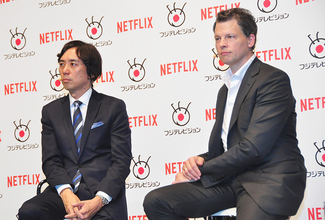 大多亮常務取締役、グレッグ・ピーターズ代表取締役社長