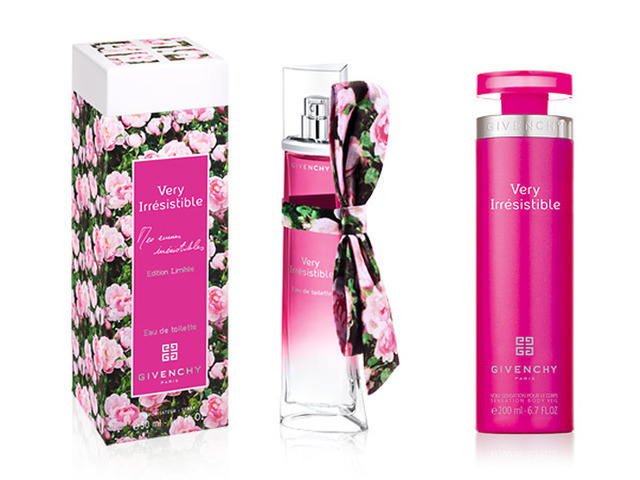 「ヴェリィ イレジスティブル ジバンシイ オーデトワレ フラワー エディション」（9,000円）、「ヴェリィ イレジスティブル ジバンシイ ボディヴェイル」（6,000円）