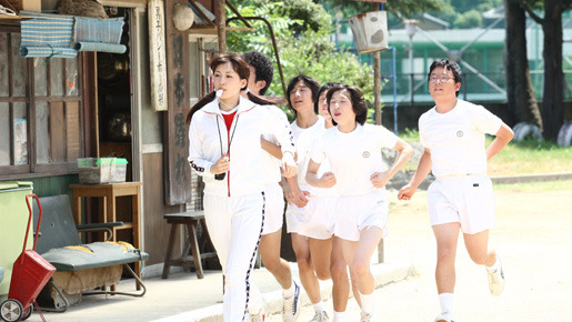 『おっぱいバレー』 -(C) 2009「おっぱいバレー」製作委員会