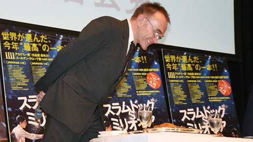 カツカレーに興味津々