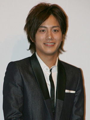 劇中では、本場の関西弁を披露