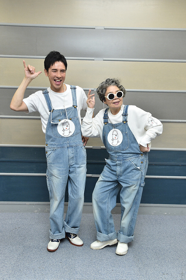 郷ひろみ＆樹木希林 (C) TBS