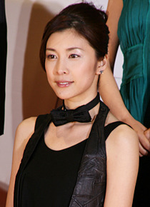 田口役でカムバック！　竹内結子