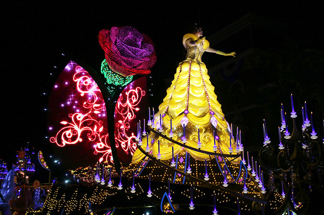 「ディズニー・ペイント・ザ・ナイト(C) Disney