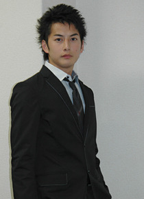 『激情版　エリートヤンキー三郎』　石黒英雄