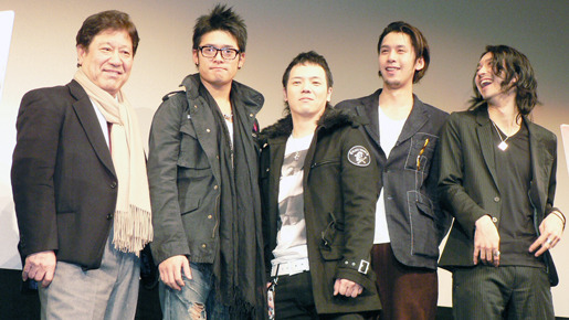 北の大地で吼える『クローズ　ZERO』の面々！　photo：Rie Shintani