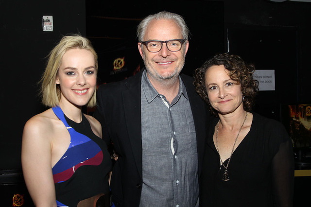 ジェナ・マローン、フランシス・ローレンス監督、ニーナ・ジェイコブソン／「ハンガー・ゲーム展」