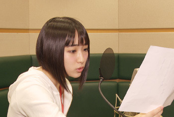 声優・悠木碧（収録風景）