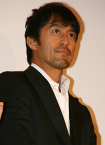 『ジェネラル・ルージュの凱旋』　阿部寛