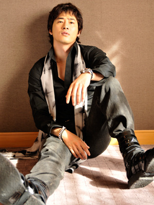 “動”の男の魅力を体現　（photo：Yoshio Kumagai）