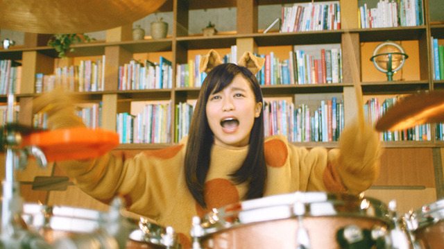 小島瑠璃子出演チケットキャンプ「ドラム」篇