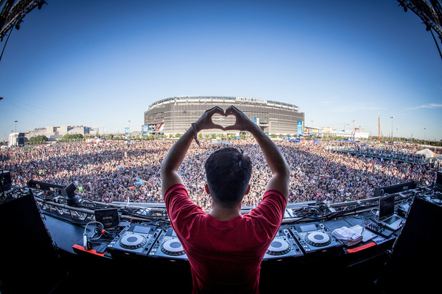 世界最大のEDMフェス「EDC」 - (C) INSOMNIAC HOLDINGS, LLC