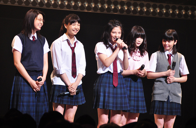 石井杏奈、小柴風花、小野花梨、秋月三佳、上原実矩／『ガールズ・ステップ』ダンスイベント