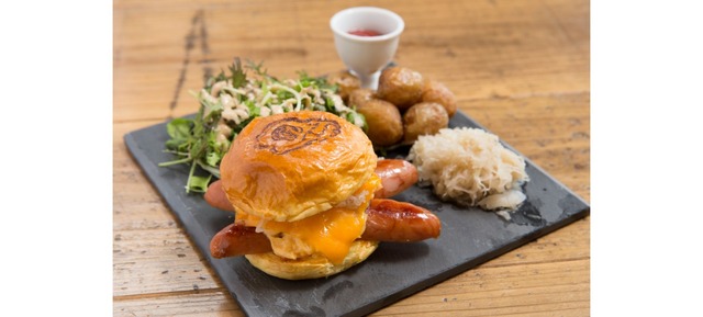 「エッグセレント」の「カリーヴルスト BITES！」（1,400円）