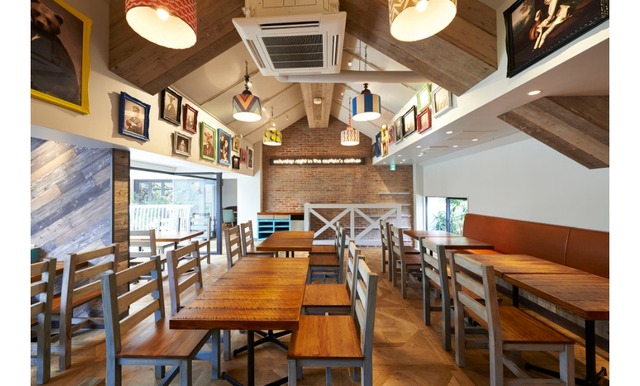 ベアバーガー自由が丘店 内観