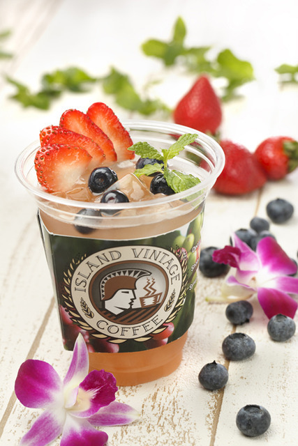 夏にぴったりの人気メニュー「トロピカルセンセーション」（580円）