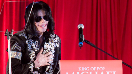 コンサートの発表会見に臨んだマイケル・ジャクソン -(C)AFLO
