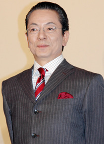 「相棒」から生まれた“我が子”の旅立ちに嬉しそう