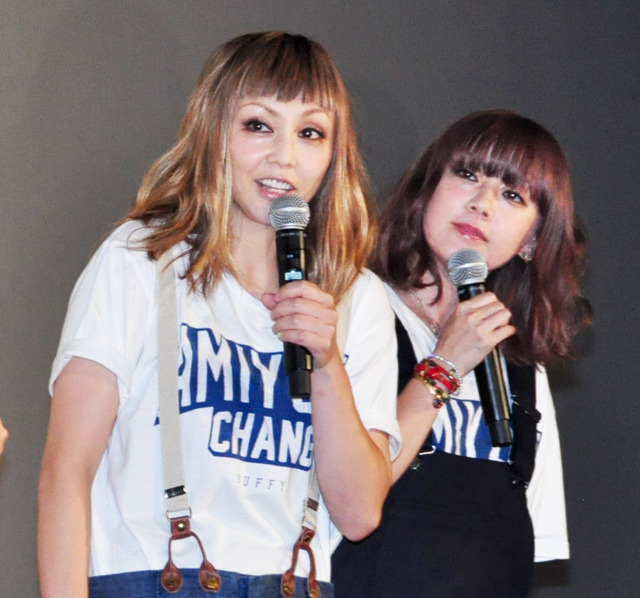 サプライズ登場した「PUFFY」