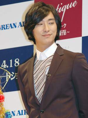 ちょっと流し目もセクシー？