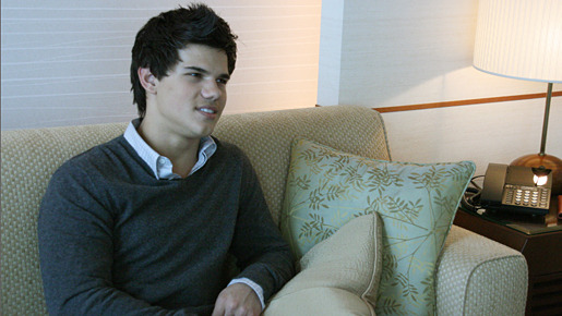 ヒロイン・ベラに想いを寄せる幼なじみを好演