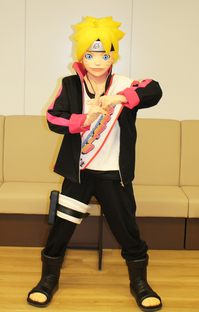 シネマカフェ編集部に訪問したうずまきボルト