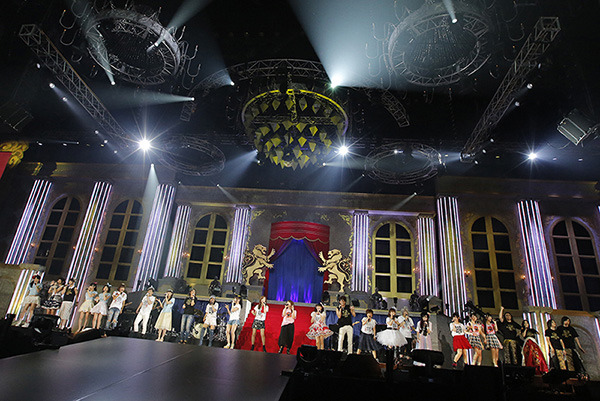 （拡大）「KING SUPER LIVE 2015」の模様-(C)KING RECORDS