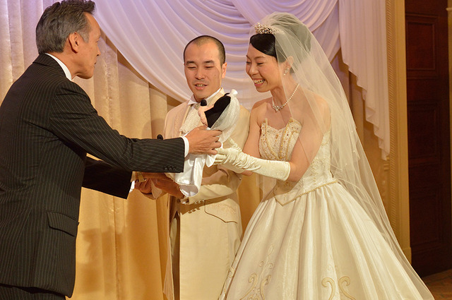 記念すべき1万組目のディズニー・フェアリーテイル・ウェディング