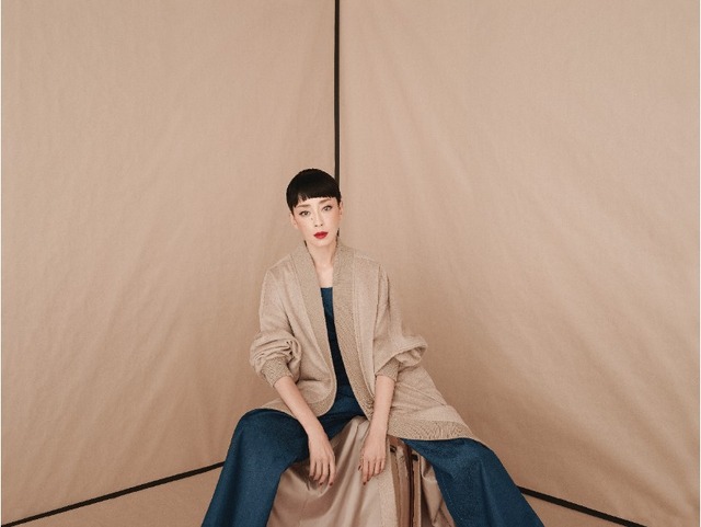 俳優・宮沢りえを起用した「SENSE OF PLACE by URBAN RESEARCH（センスオブプレイス バイ アーバンリサーチ）」2015年 秋冬のイメージビジュアル。