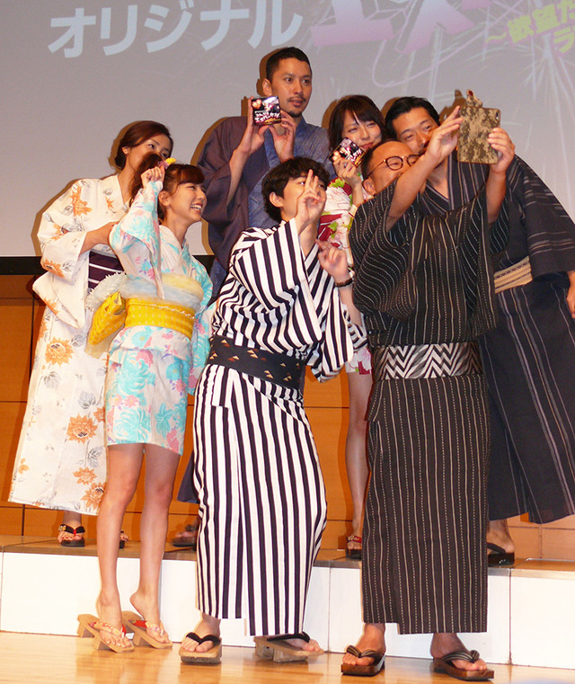 染谷将太、真野恵里菜、マキタスポーツ、深水元基、小島梨里杏、綾部真弥監督／「みんな！エスパーだよ！欲望だらけのラブ・ウォーズ」配信記念イベント