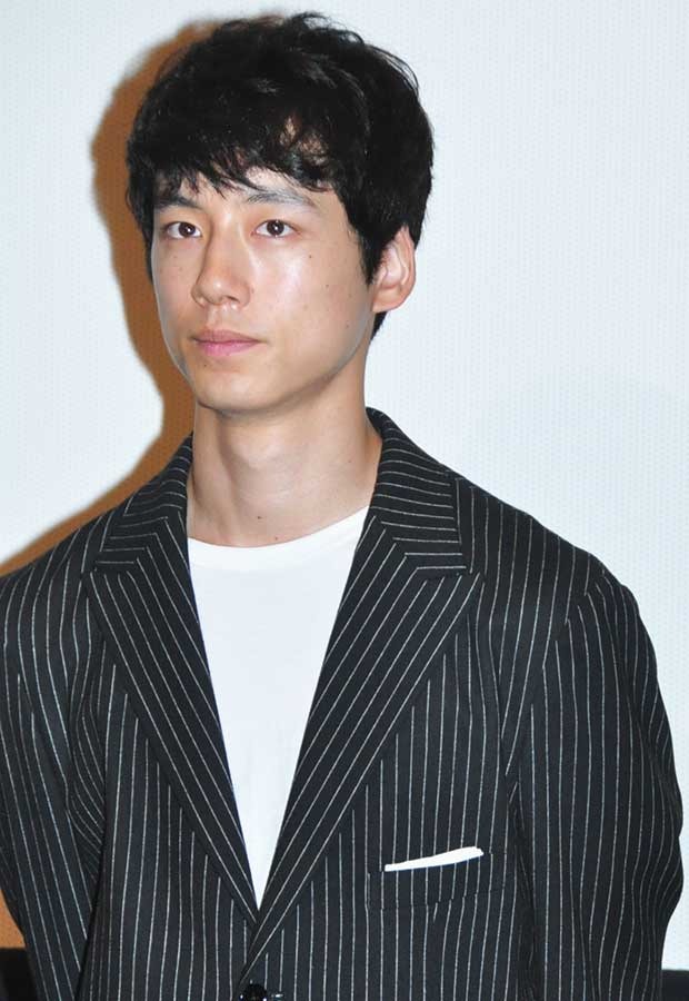 坂口健太郎／『at Homeアットホーム』初日舞台挨拶