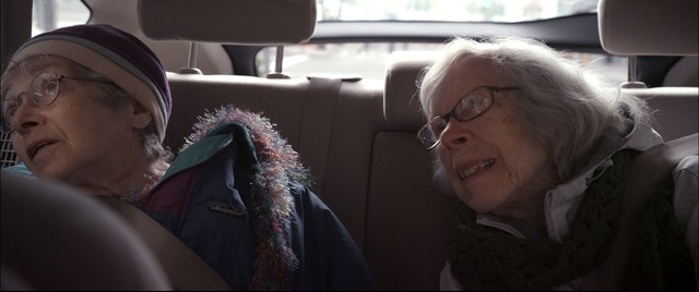 『シャーリー＆ヒンダ　ウォール街を出禁になった２人』　Faction Film（C）2013