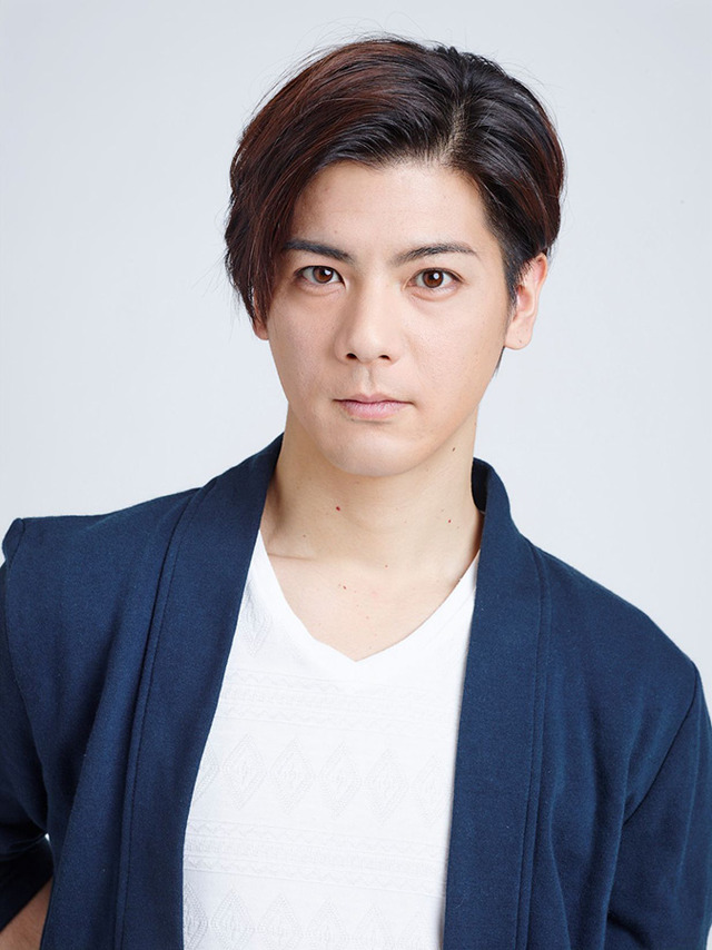 中村誠治郎（クリス・レッドフィール）