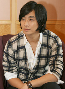 『アンティーク　〜西洋骨董洋菓子店〜』　チュ・ジフン