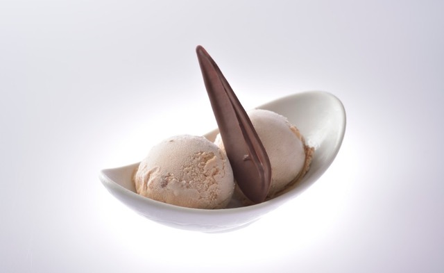 ピエールマルコリーニ シーズン アイスクリーム「マロン」600円。