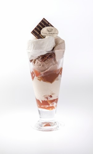 ピエールマルコリーニ「マロン パフェ」（1,500円）。