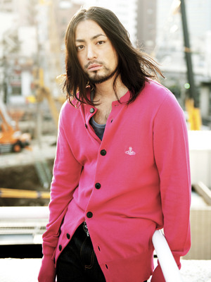 劇中ではこのきリリと引き締まった表情が…　photo：HIRAROCK