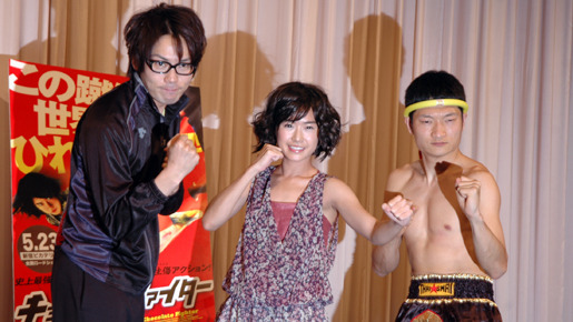 ザブングルもファイティングポーズは決まっているが…