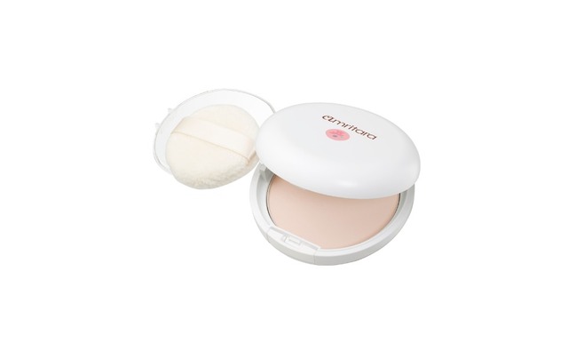 「スキンドレスパウダー」レフィル 10g、3,200円+税。