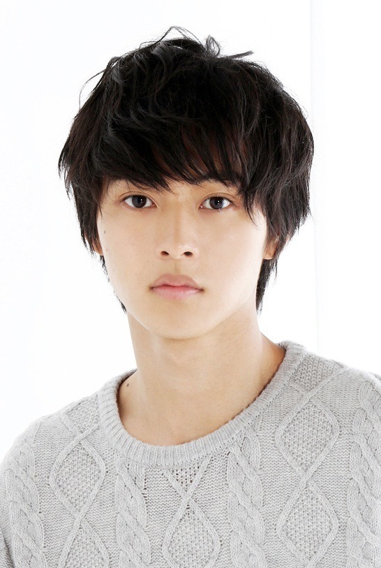 『四月は君の嘘』で天才ピアニストを演じる山崎賢人