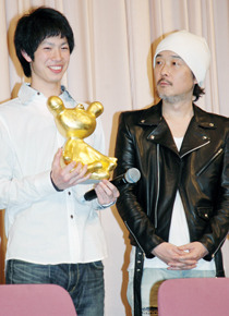 “父親”の暴露に赤面…