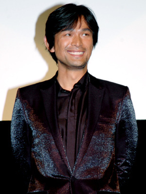 満席の客席に向かって「絶景！　絶景！」