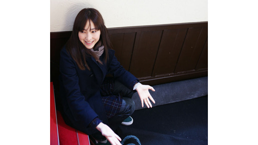 岡田准一が切り取った共演の麻生久美子の素顔