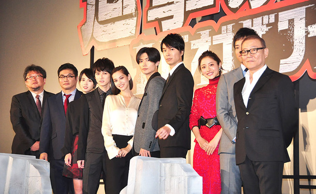 『進撃の巨人 ATTACK ON TITAN エンド オブ ザ ワールド』公開初日舞台挨拶