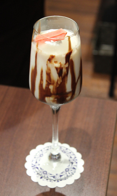 「ダダカクテル（800円）」