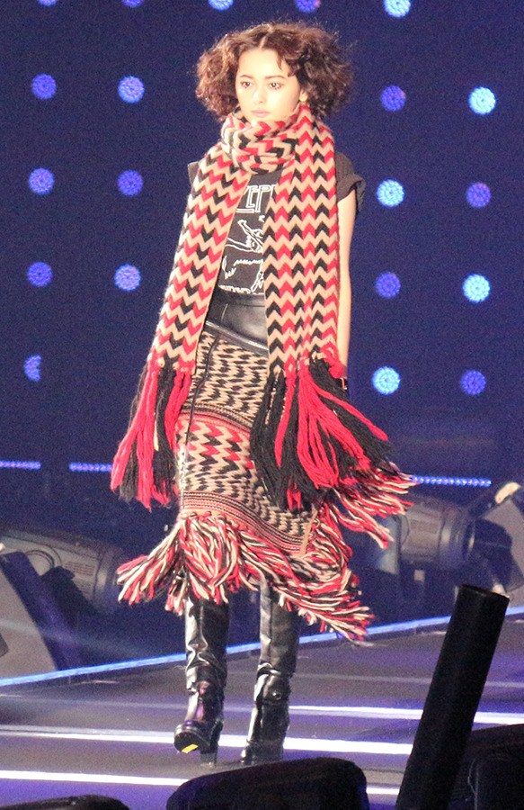 玉城ティナ「第21回 東京ガールズコレクション 2015 AUTUMN/WINTER」開幕-(C)TOKYO GIRLS COLLECTION　2015 A／W