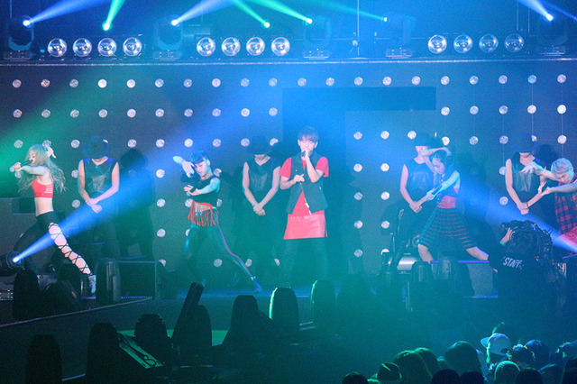 「lol-エルオーエル-」-第21回 東京ガールズコレクション 2015 AUTUMN/WINTER(C)TOKYO GIRLS COLLECTION　2015 A／W