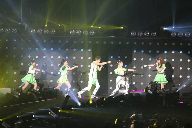 「Dream5」第21回 東京ガールズコレクション 2015 AUTUMN/WINTER-(C)TOKYO GIRLS COLLECTION　2015 A／W