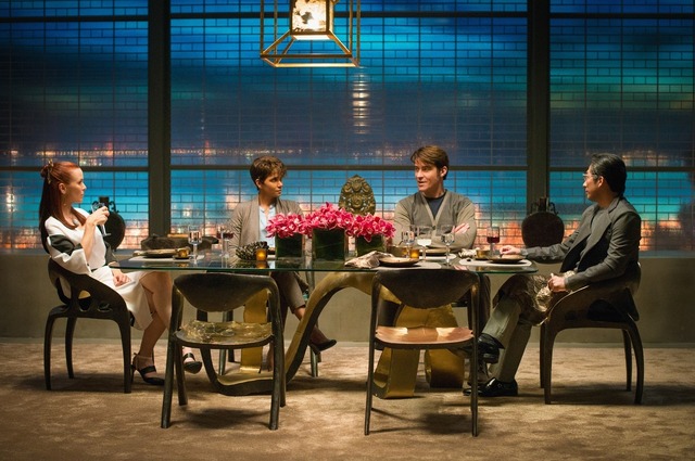 「エクスタント」ｰ(C) 2015 CBS Studios Inc. and Amblin Films, Inc. All Rights Reserved. EXTANT? is a Trademark of CBS Studios Inc. CBS and related logos are trademarks of CBS Broadcasting Inc. All Rights Reserved.TM, (R) & (C) Paramount Pictures. All Rights Reserved.