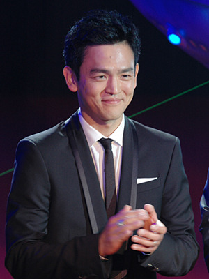 スールー役のジョン・チョウ